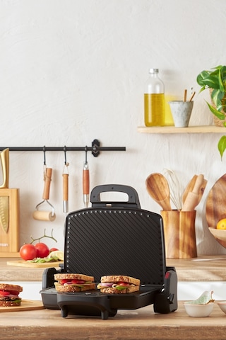 Homend Toastbuster 1337H Çıkarılabilir Plakalı 4 Ekmekli 1800 W Tost Makinesi