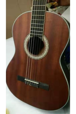 Agostini-Pukahg400-S Maun Ağacı-Sap Ayarlı- 4/4 Tam Klasik Gitar
