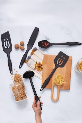 Karaca Maestro 5 Parça Servis ve Hazırlık Seti