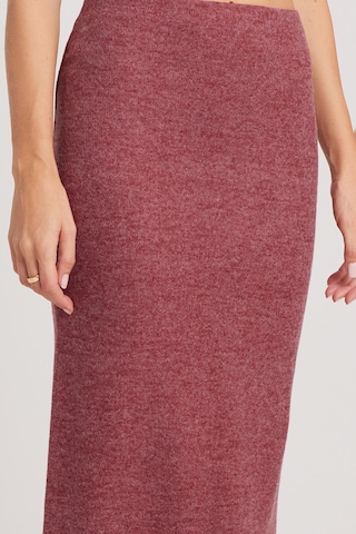 Tudors Kadın Slim Fit Dar Kesim Yırtmaçlı Bordo Etek-41342 Bordo