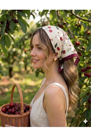 Trend Dokunuş Kadın 50-50 Saten Kirazlı Fular Bandana Kırmızı