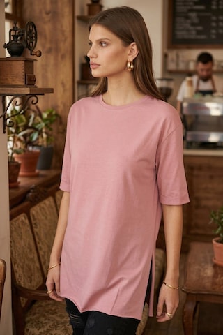 Armonika Kadın Gül Kurusu Yuvarlak Yaka Duble Kol Yanları Yırtmaçlı Pamuklu T-shirt Arm-26y137001