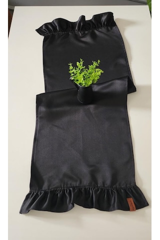 Cemre Saten 2-kenar Fırfırlı Vintage Runner Örtü Siyah 40x110