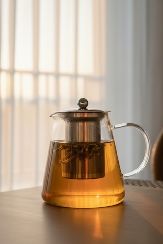 Borosilikat Cam Çelik İç Süzgeçli Bitki Çayı Demliği Kulplu 950 Ml Beyaz