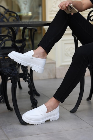 Shoetyle - Beyaz Deri Bağcıksız Erkek Günlük Ayakkabı 101-9069-941 Beyaz