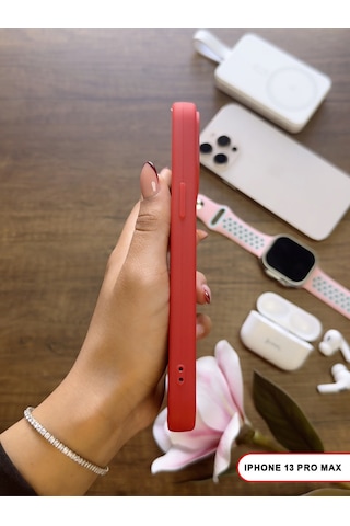 Apple iPhone 13 Pro Max Uyumlu Kamera Korumalı Darbeye Dayanıklı Renk Atmayan Keep Silikon Kılıf Kırmızı
