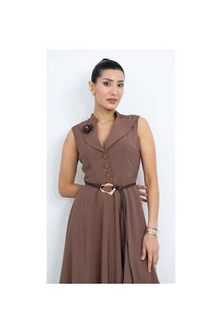 Dorne Moda Çiçek Aksesuarlı Kruvaze Yaka Kemerli Midi Elbise - Düğün - Mezuniyet - Ofis Şıklığı Kahverengi Kahverengi