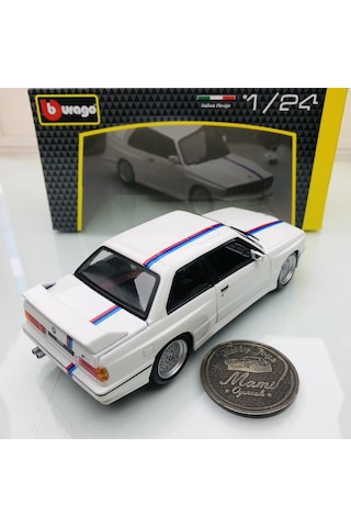 Yeni - New 1988 Bmw M3 E30 White 1:24 Ölçek Burago Marka