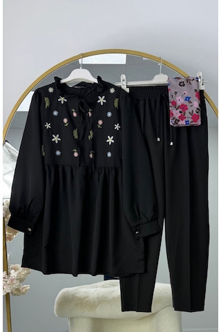 Lovie Moda Kadın Çiçek İşlemeli Takım - Siyah Beyaz