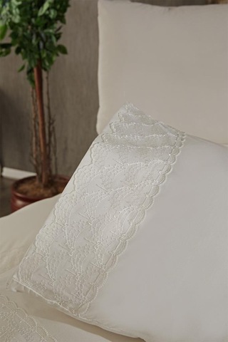 Fransız Dantelli Serap Çeyizlik Nevresim Takımı Krem Krem