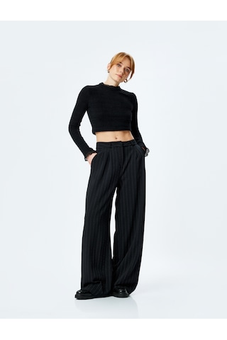 Koton Dantel Detaylı Dik Yaka Uzun Kollu Triko Peluş Crop Kazak Siyah 5wak30112ek Siyah