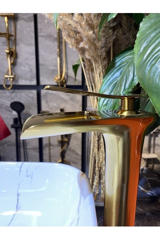 İsaoğlu Yapı Mat Gold Çanak Lavabo Bataryası Şelale Lavabo Musluğu Fırçalanmış Mat Altın Batarya Gold