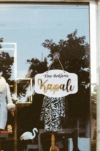 Pleksi Yazılı Modern Açık-kapalı Tabelası - Beyaz