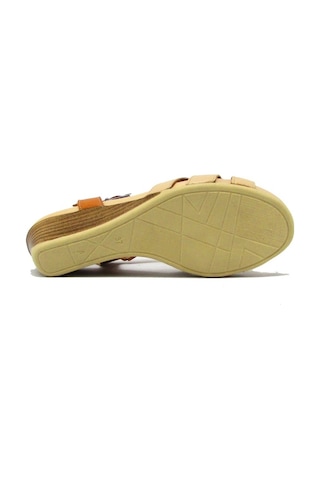 Castle Black Cb45613 Krem-Taba Kadın Dolgu Topuk Kemerli Sandalet Krem