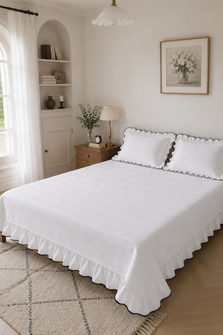 Uçkan Home %100 Pamuk Çift Kişilik Fırfırlı Pike Seti----uh-pike-14 Siyah - Beyaz