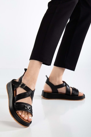 Analin Shoes Kadın Hakiki Deri Çapraz Bilekten Bantlı Günlük Sandalet Siyah