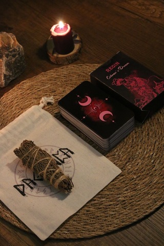 Colmans Pembe Cadı Tarot Destesi - 78 Kart