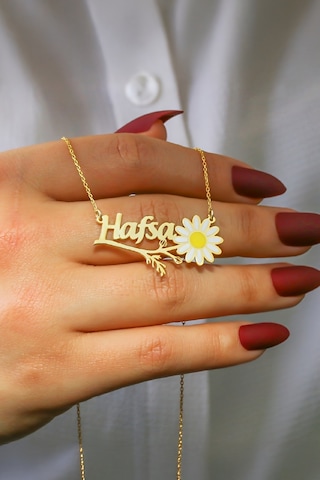 Kişiye Özel İsimli Altın Renk Gümüş Bayan Papatya Kolye