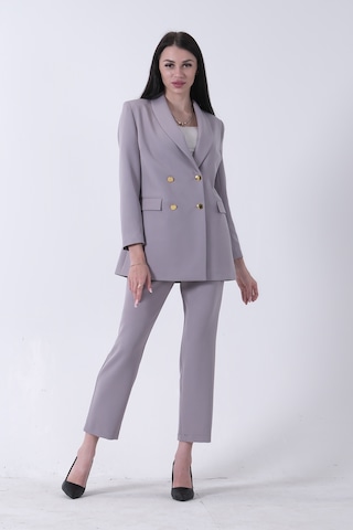 Feminist Gri Kadın Dört Düğmeli Kruvaze Blazer Ceket & Pantolon Takım 0106305