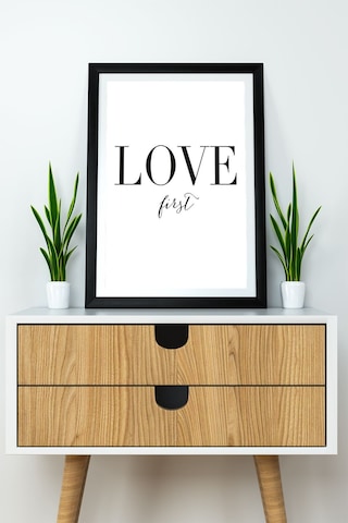 Artavessa Tek Parça Çerçeve Görünümlü Yazılı Mdf Tablo "Love First"