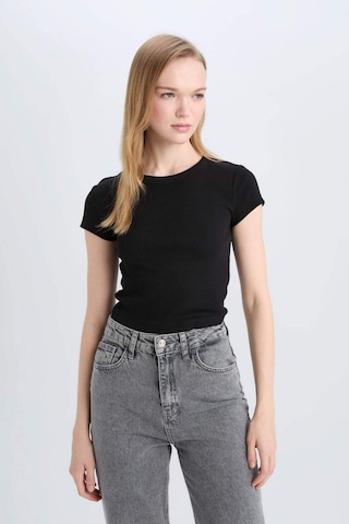 DeFacto Coool Fitted Basic Düz Fitilli Kaşkorse Kısa Kollu Siyah Tişört E0287AX25SMBK81