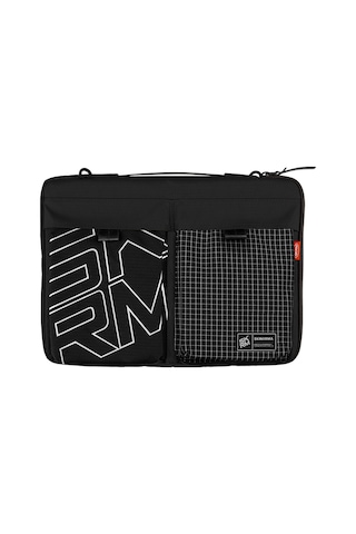 Skinarma Jager Naylon Scout 14 İnç Laptop Çantası Siyah