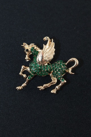 Özgür Ruhun İfadesi Efsanevi Kanatlı Pegasus Atı Broş Gold Renkli Taşlı Erkek Kadın Yaka İğnesi Çok renkli 45972294