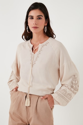 Lela Yakası Bağlamalı Kolları Nakışlı V Yaka Regular Fit Bayan Bluz 611Bz0368 Taş