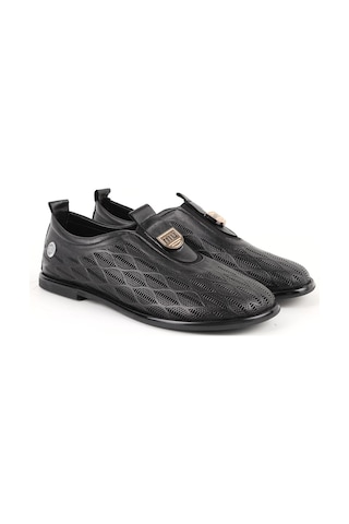 Mamma Mia Kadın Günlük Ayakkabı Hakiki Deri Lazer Kesim Delikli Düz Taban Metal Aksesuarlı Slip-on 26y-850 Siyah