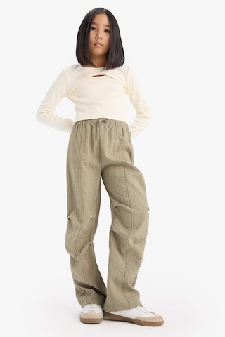 DeFacto Kız Çocuk Beli Lastikli Düz Paça Paraşüt Pantolon D7605A825SMKH465 Haki
