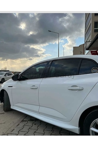Renault Megane 4 Sedan Yan Marşpiyel Çift Plastik