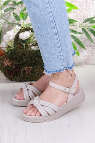 Fort 05-2077 Soft Rahat Toka Detaylı Büzgülü Bant Kadın Sandalet Ten