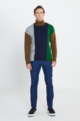 AC&Co / Altınyıldız Classics Erkek Hakı-lacı Oversize Fit Bol Kesim Tam Balıkçı Yaka Triko Kazak Haki - Lacivert