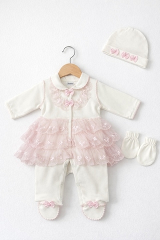 Kardeşler Bebe Dantelli Patikli Tulum Seti Bere & Eldivenli Pembe