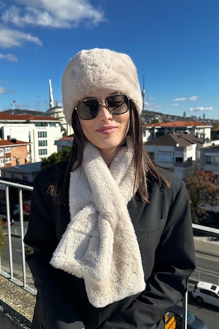 Mollycrush Kadın Bej Peluş Kürk Atkı Şapka Seti Premium Kışlık Ekru