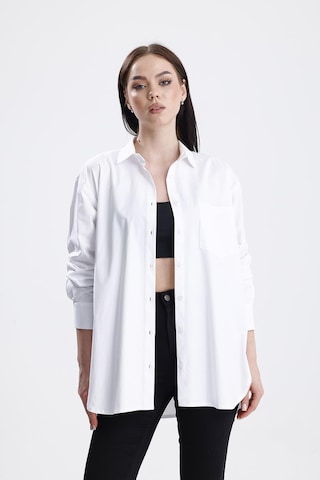 Sweetness Kadın Beyaz Oversize Likralı Pamuklu Cepli Uzun Kol Gömlek Beyaz