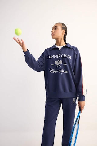 DeFactoFit Oversize Geniş Kalıp Polo Yaka Baskılı Sporcu Sweatshirt D7131AX25SPNV241