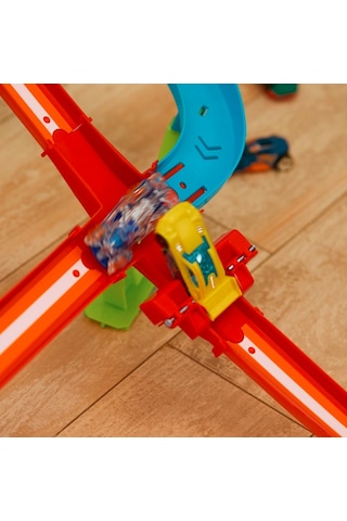 Hot Wheels Neon Yarışlar Çoklu Yarış Heyecanı Pist Seti HPC07