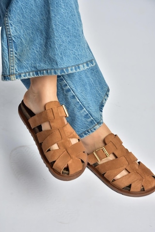 Fox Shoes Y596549502 Taba Süet Tokalı Önü Kapalı Kadın Terlik