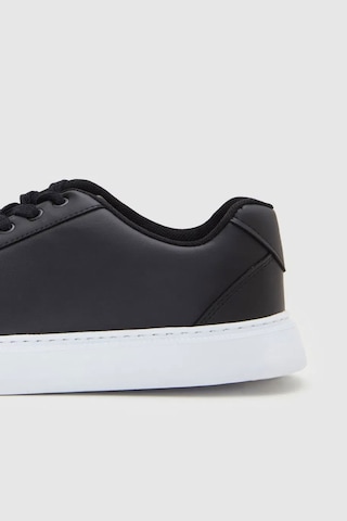 D's Damat 0EC09ORT0378 Kalın Beyaz Tabanlı Bağcıklı Erkek Sneaker Ayakkabı - Siyah