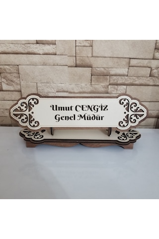 Kişiye Özel Ahşap Masa İsimliği