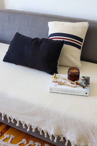 Yıldız Krem Oturma Yerini Kapatan Koltuk, Çekyat, Kanepe Örtüsü/ Şalı 115x200 Cm Krem