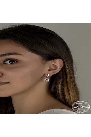 Swarovski Crystal Taşlı Gümüş Beyaz Papatya Sallantılı Kadın Küpe Diğer