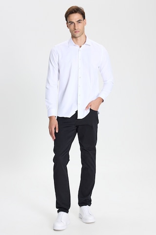 George Henry Pamuklu Oxford Slim Fit Dar Kesim Klasik Yaka Armürlü Gömlek Beyaz