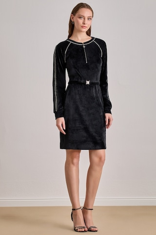 Diz Üstü Siyah Kadife Elbise Siyah
