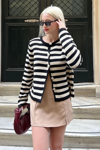 Madmext Siyah Çizgili Bisiklet Yaka Gold Düğme Detaylı Cotton Hırka Mg1605