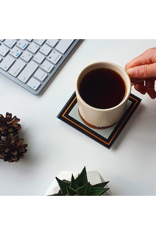 Decorita Cam Bardak Altlığı Decorita Logolu 4'lü Takım 10 x 10 CM Çok Renkli