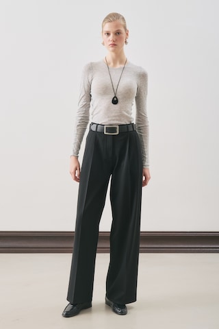 Dına Pile Detaylı Pantolon Siyah Siyah