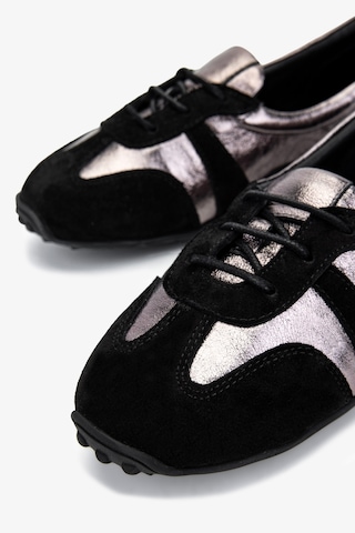 Valmenti Kadın Hakiki Deri Siyah Süet Sneakers & Spor Ayakkabı 51 71351 Bn Ayk Y25 Syh Suet/ant Siyah
