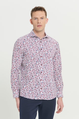 Erkek Beyaz Kırmızı Pamuklu Slim Fit Dar Kesim Büyük İtalyan Yaka Baskılı Gömlek Çok Renkli
